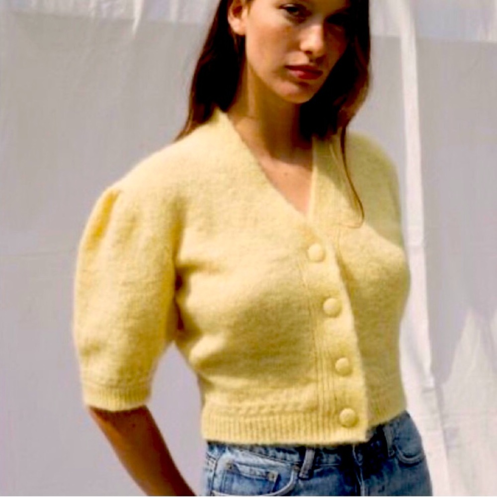 Nordstrom lemon color short sleeve sweater